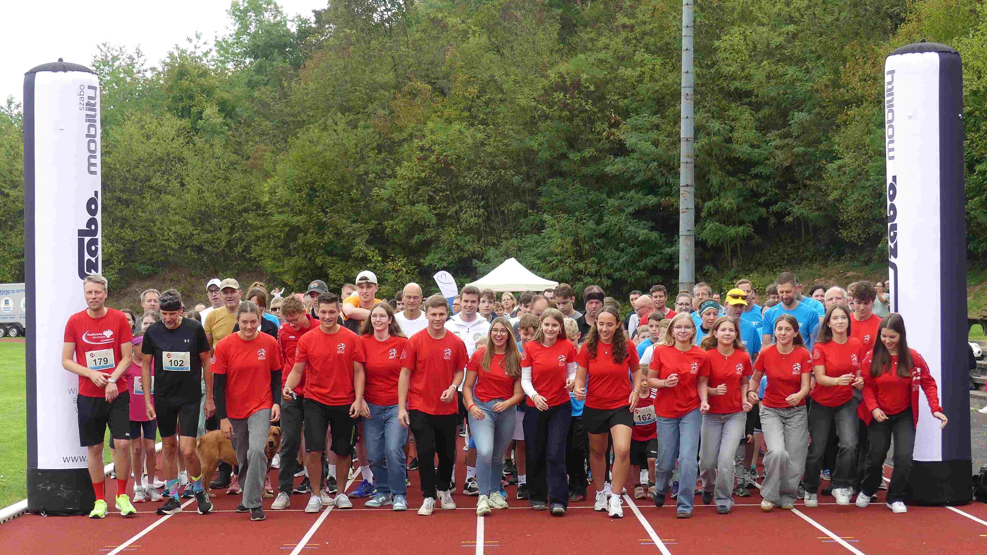 Bild vom 15. Benefizlauf im Jahr 2025. Dies ist das 83. Bild.